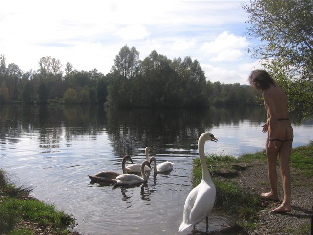 Microbikinis am see