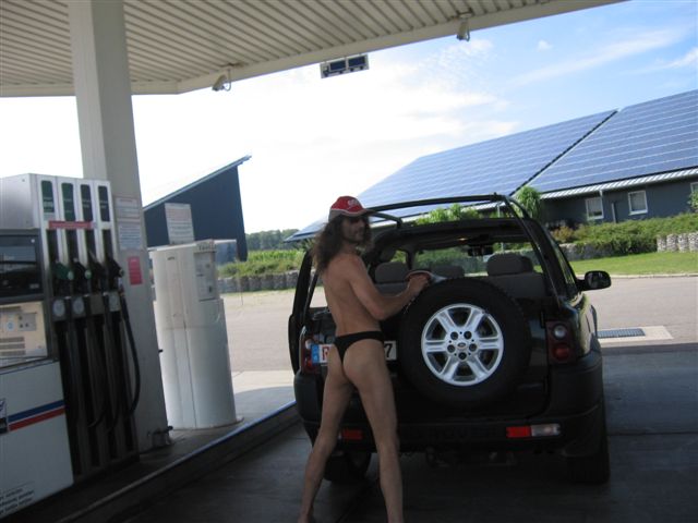 Superministringbikini autoshow