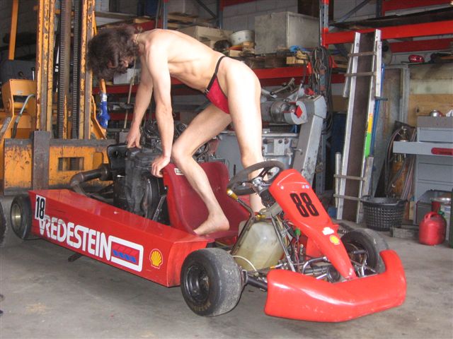 Engine kart