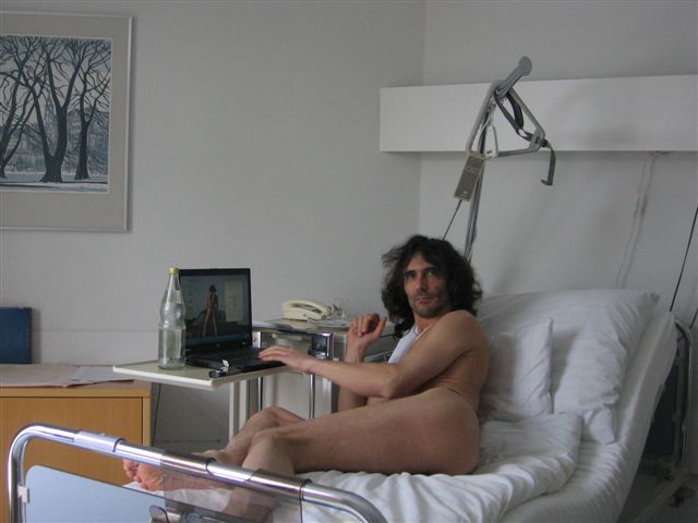 Microbikinis krankenhaus