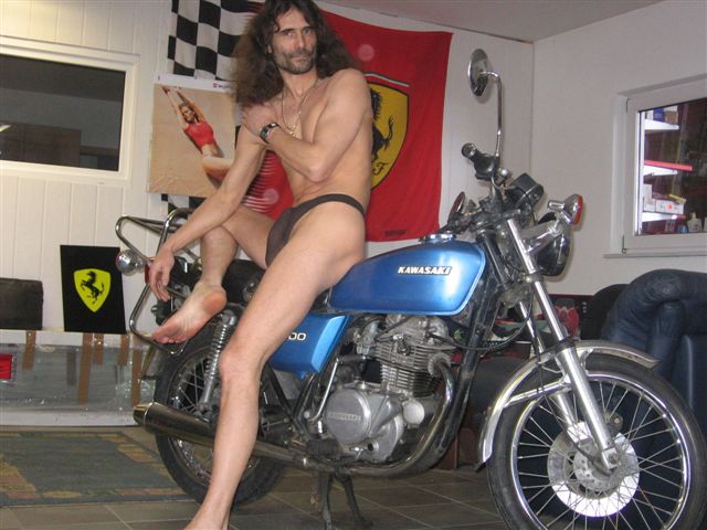 Superministringbikini motorrad