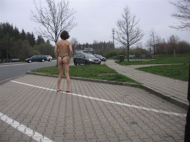 bikinimode parkplatz 2007