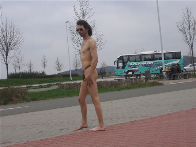 thong bikini parkplatz 2007