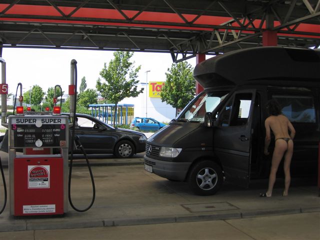 bikini Index tankstelle