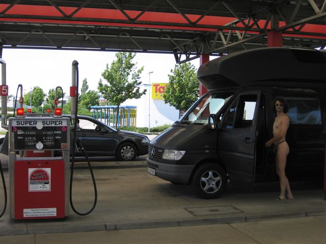 brief tankstelle