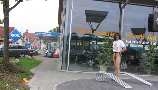 Microbikinis tankstelle
