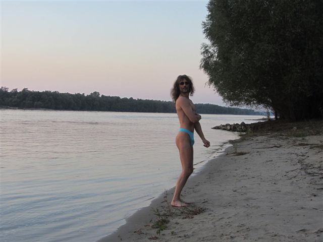 Microbikinis tour/donau