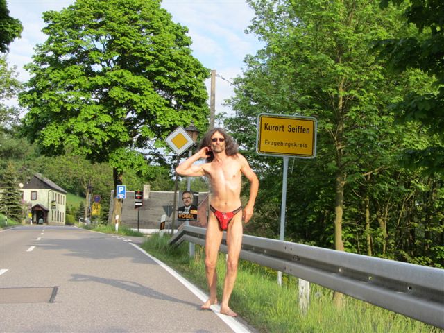 Superministringbikini tour/seiffen
